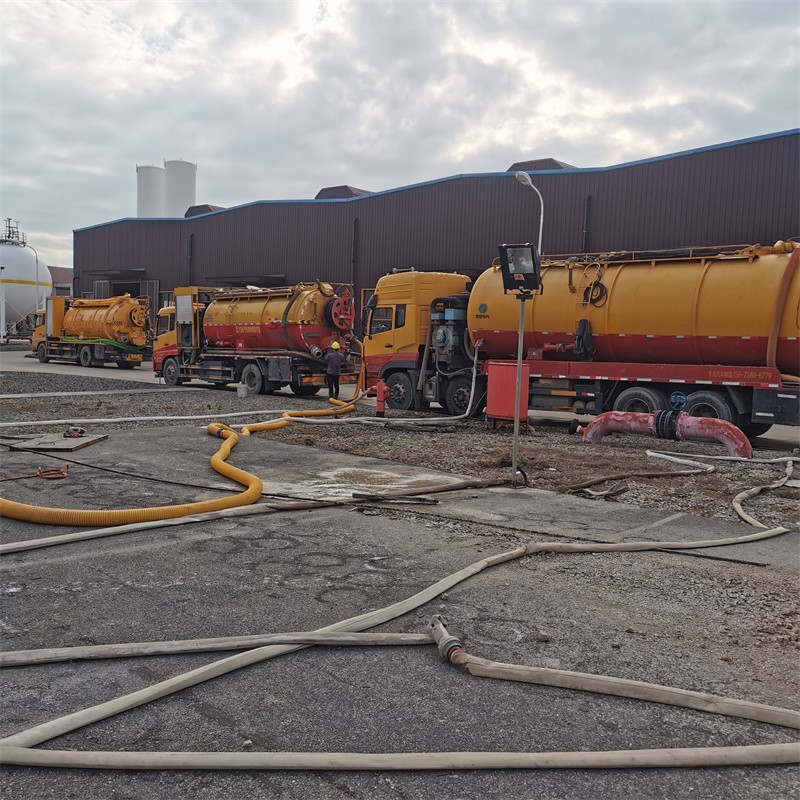 南涧污水池清理