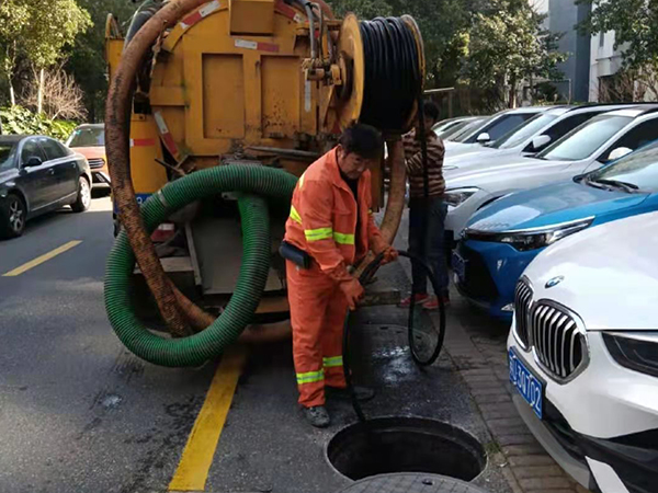 南涧排污管道清淤